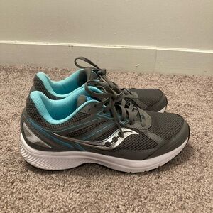 NWOT Saucony cohesion women’s sneakers
